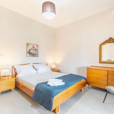 Siora Anna Apartmán Kanálion